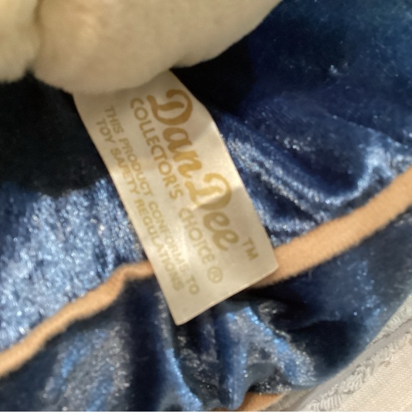 Vintage - New - 3 Puppies on a Pillow - Never Used or Displayed - Picture 4 of 7